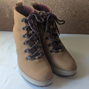 TOMS Melrose Wedge Boot Size 10 in Mustard Yellow Leather